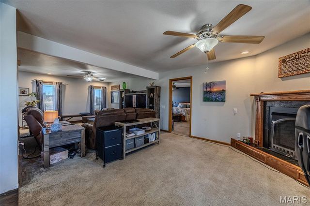 271 Pleasant Knoll Road, Stoutland, MO 65567