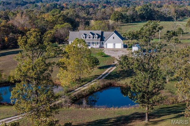 271 Pleasant Knoll Road, Stoutland, MO 65567