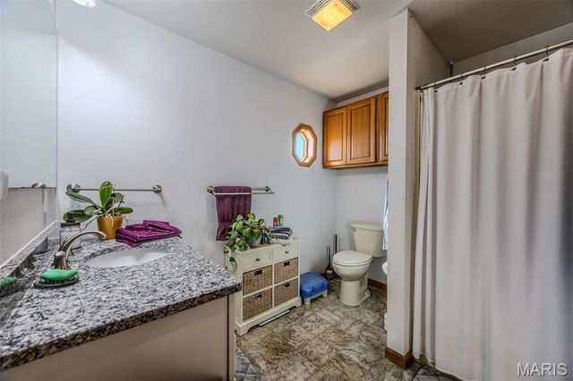 271 Pleasant Knoll Road, Stoutland, MO 65567