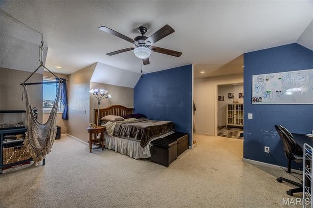 271 Pleasant Knoll Road, Stoutland, MO 65567