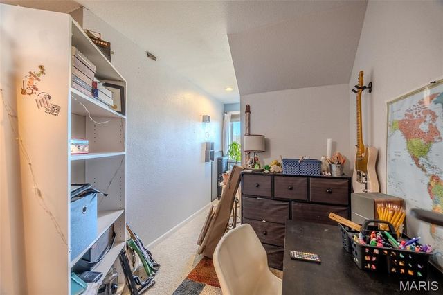 271 Pleasant Knoll Road, Stoutland, MO 65567