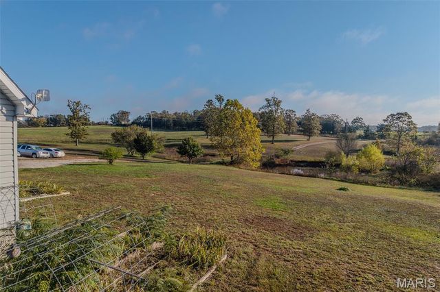 271 Pleasant Knoll Road, Stoutland, MO 65567