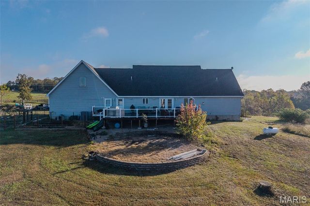 271 Pleasant Knoll Road, Stoutland, MO 65567