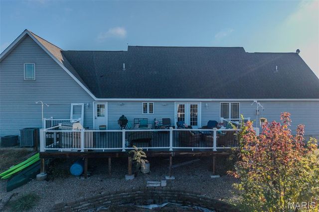 271 Pleasant Knoll Road, Stoutland, MO 65567