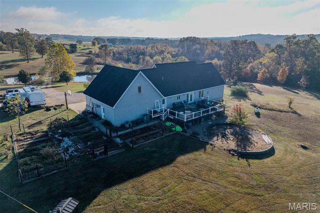 271 Pleasant Knoll Road, Stoutland, MO 65567