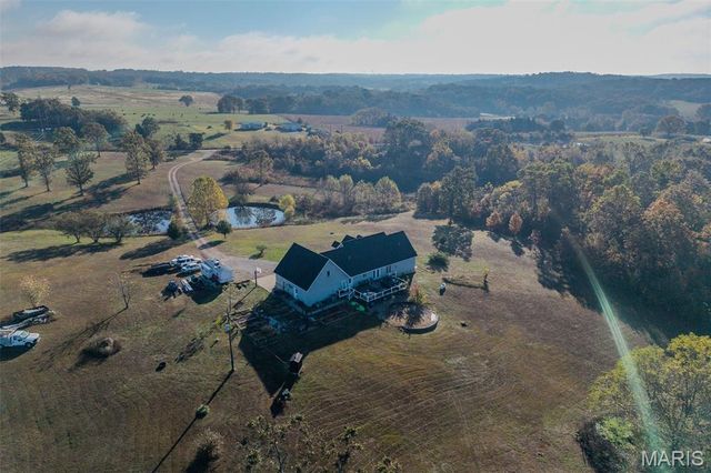271 Pleasant Knoll Road, Stoutland, MO 65567