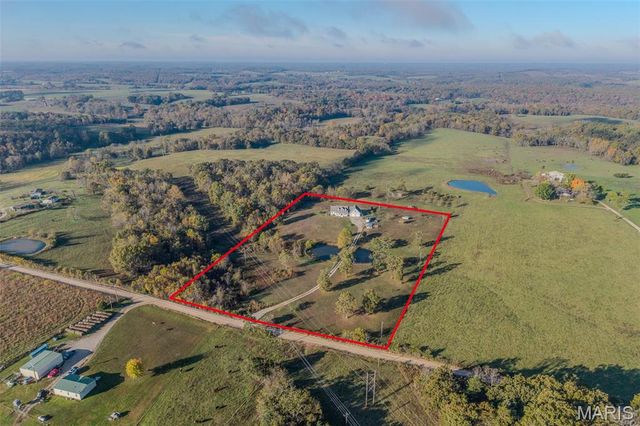 271 Pleasant Knoll Road, Stoutland, MO 65567