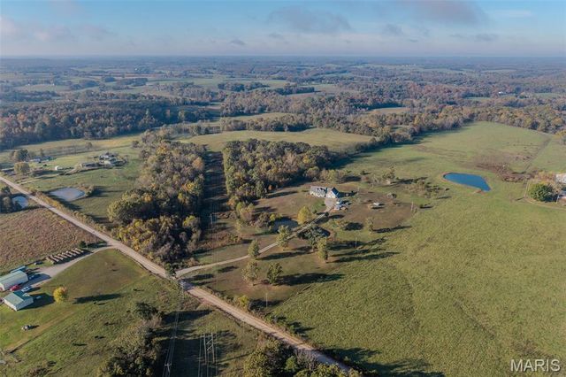 271 Pleasant Knoll Road, Stoutland, MO 65567