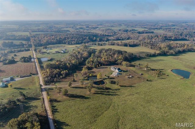 271 Pleasant Knoll Road, Stoutland, MO 65567