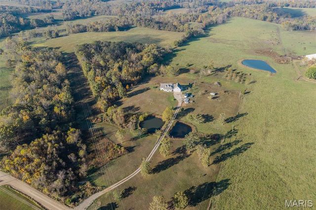 271 Pleasant Knoll Road, Stoutland, MO 65567