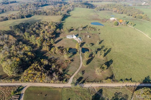 271 Pleasant Knoll Road, Stoutland, MO 65567
