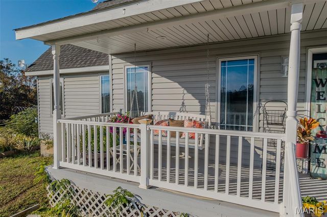 271 Pleasant Knoll Road, Stoutland, MO 65567