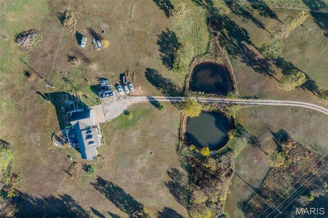 271 Pleasant Knoll Road, Stoutland, MO 65567