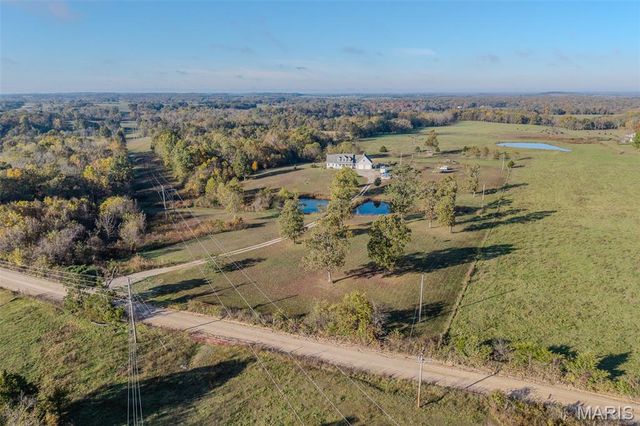 271 Pleasant Knoll Road, Stoutland, MO 65567