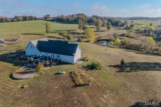271 Pleasant Knoll Road, Stoutland, MO 65567