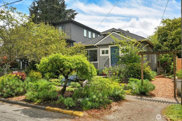 511 N 82nd Street, Seattle, WA 98103