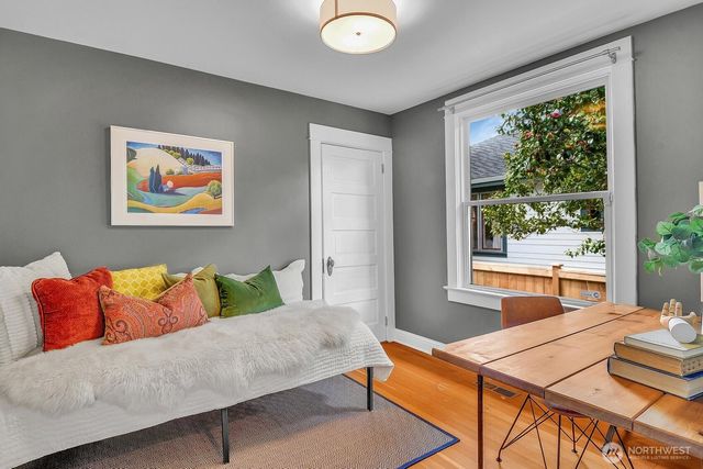 511 N 82nd Street, Seattle, WA 98103