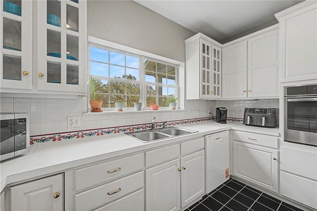 20703 Safari Road, Gentry, AR 72734