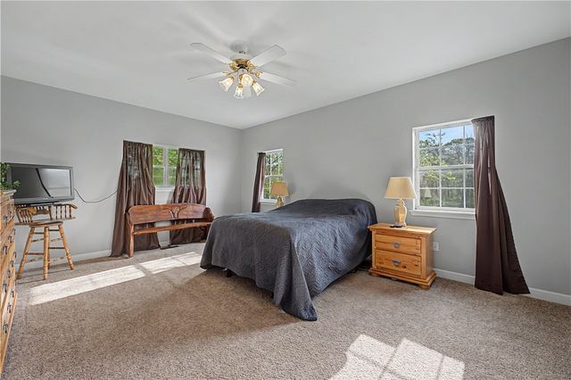 20703 Safari Road, Gentry, AR 72734
