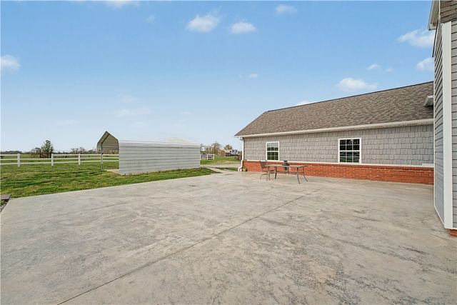 20703 Safari Road, Gentry, AR 72734