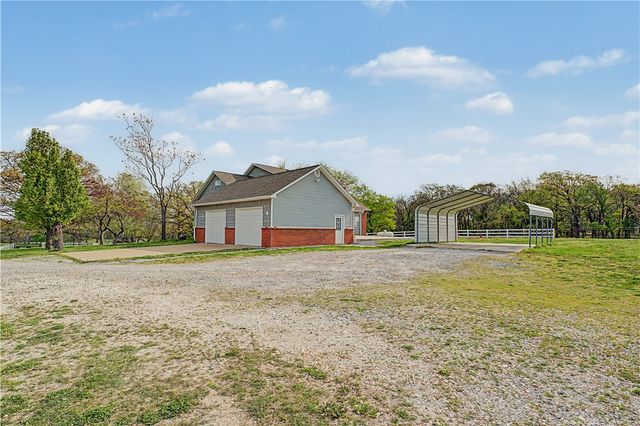 20703 Safari Road, Gentry, AR 72734
