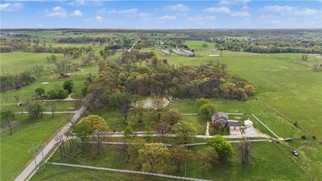 20703 Safari Road, Gentry, AR 72734