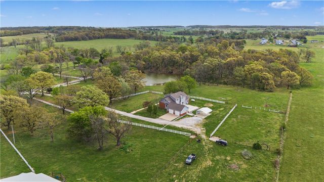 20703 Safari Road, Gentry, AR 72734