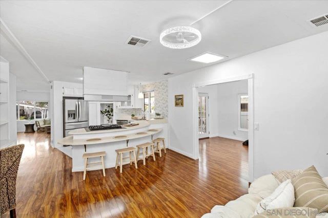7326 San Bartolo Street 220, Carlsbad, CA 92011