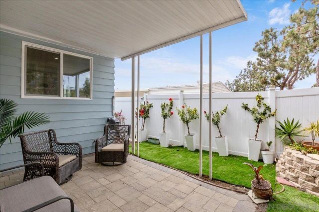 7326 San Bartolo Street 220, Carlsbad, CA 92011