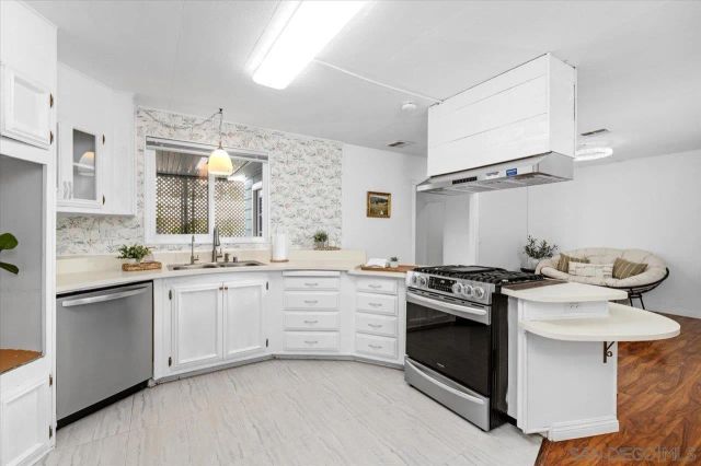 7326 San Bartolo Street 220, Carlsbad, CA 92011