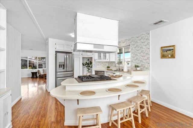 7326 San Bartolo Street 220, Carlsbad, CA 92011