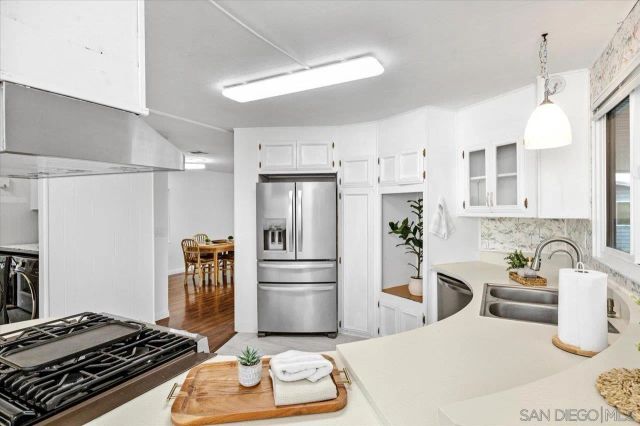 7326 San Bartolo Street 220, Carlsbad, CA 92011