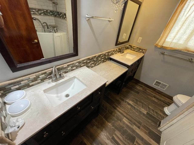 16666 Dort Street, Roseville, MI 48066