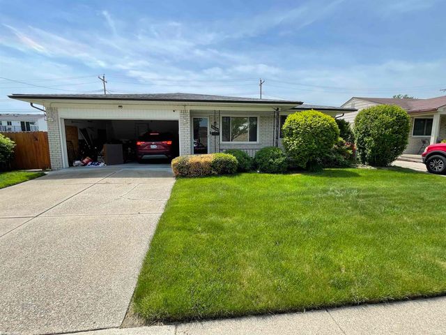 16666 Dort Street, Roseville, MI 48066