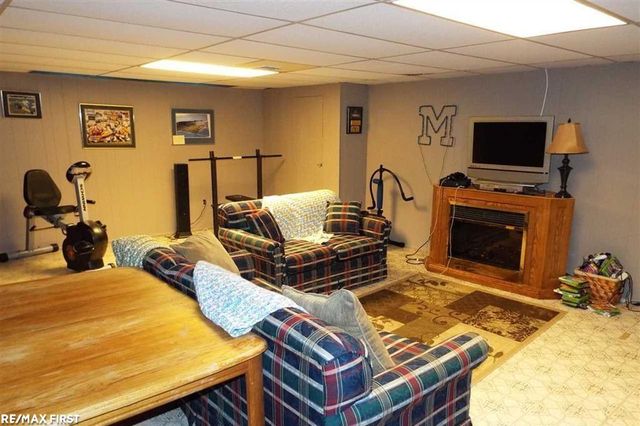 16666 Dort Street, Roseville, MI 48066