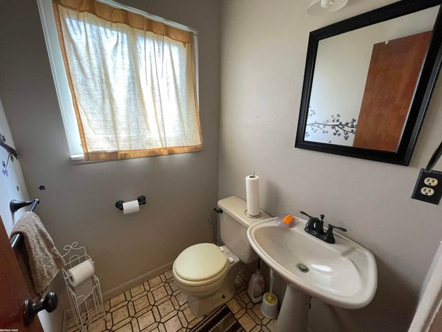 16666 Dort Street, Roseville, MI 48066