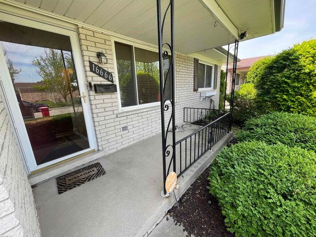 16666 Dort Street, Roseville, MI 48066