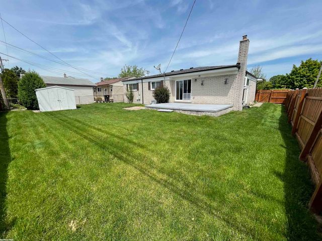 16666 Dort Street, Roseville, MI 48066