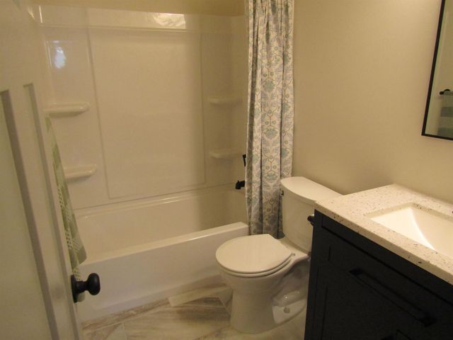 2742 Linda Ln., Salina, KS 67401