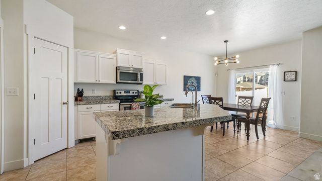 56 N RUE DE MATTH, Vineyard, UT 84059