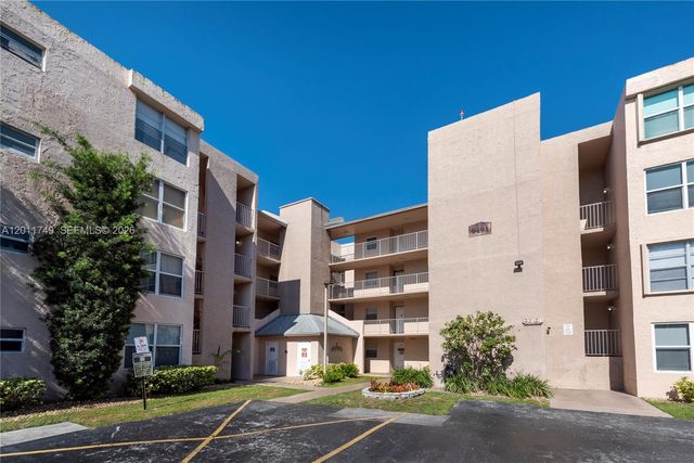 9491 Evergreen Pl 302, Davie, FL 33324