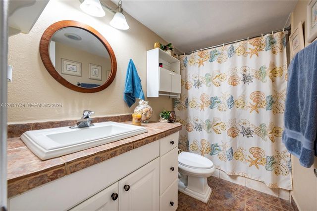9491 Evergreen Pl 302, Davie, FL 33324