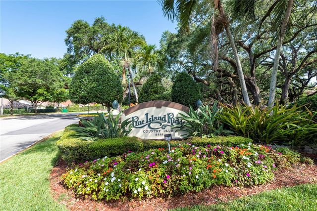 9491 Evergreen Pl 302, Davie, FL 33324