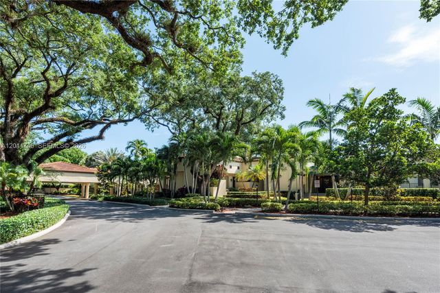 9491 Evergreen Pl 302, Davie, FL 33324
