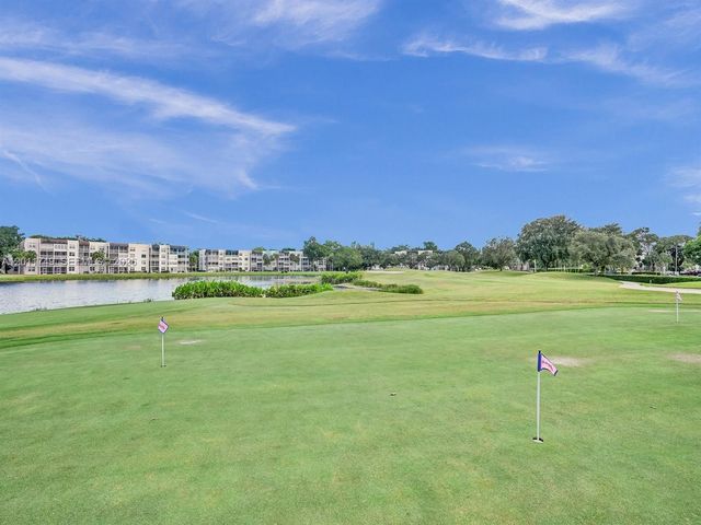 9491 Evergreen Pl 302, Davie, FL 33324