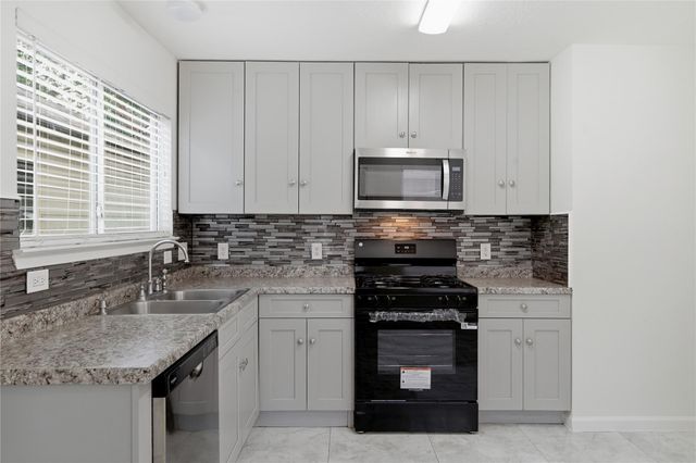 26872 Wellington Court, Kingwood, TX 77339