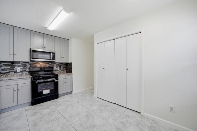 26872 Wellington Court, Kingwood, TX 77339