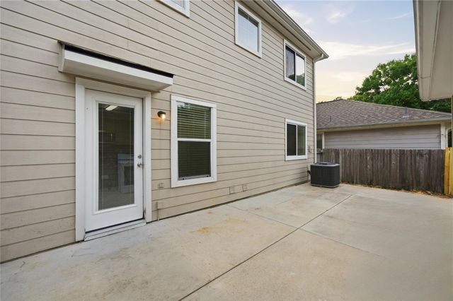 26872 Wellington Court, Kingwood, TX 77339
