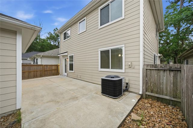 26872 Wellington Court, Kingwood, TX 77339