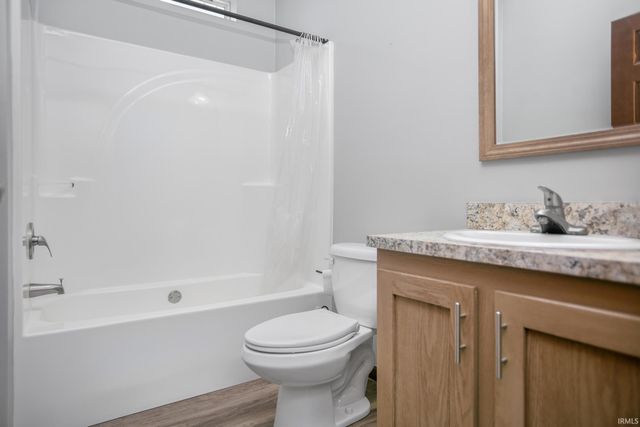 6978 E Fox Crossing, Knox, IN 46534